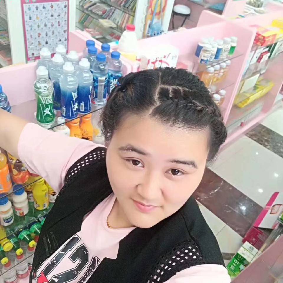 春华凝眸浅唱的照片