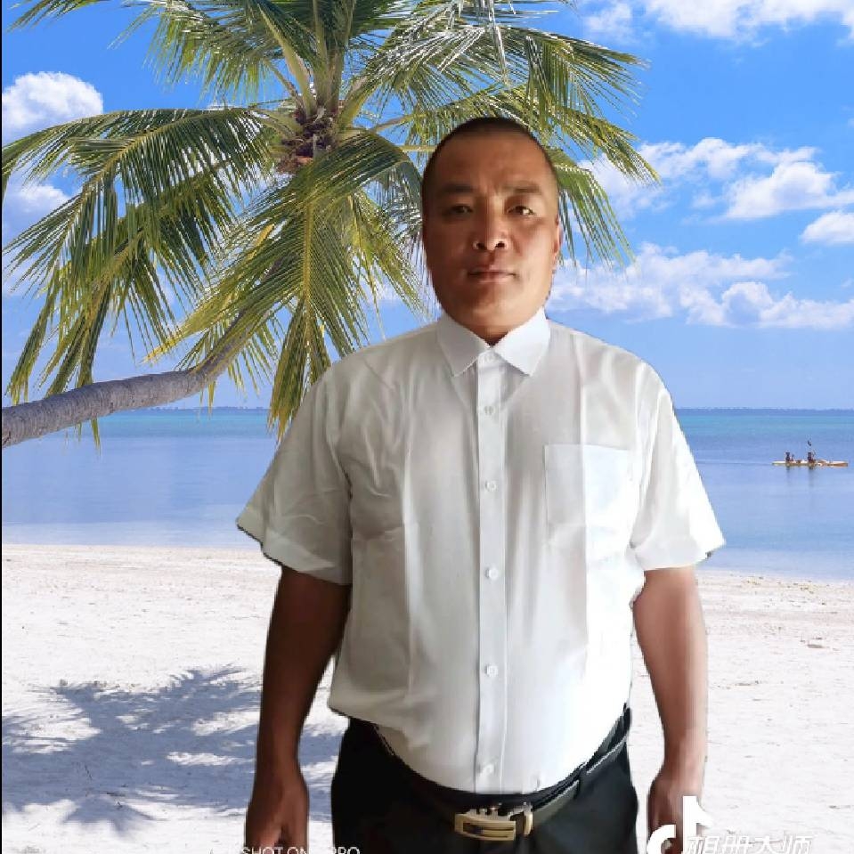 陶醉泪了镜子的照片