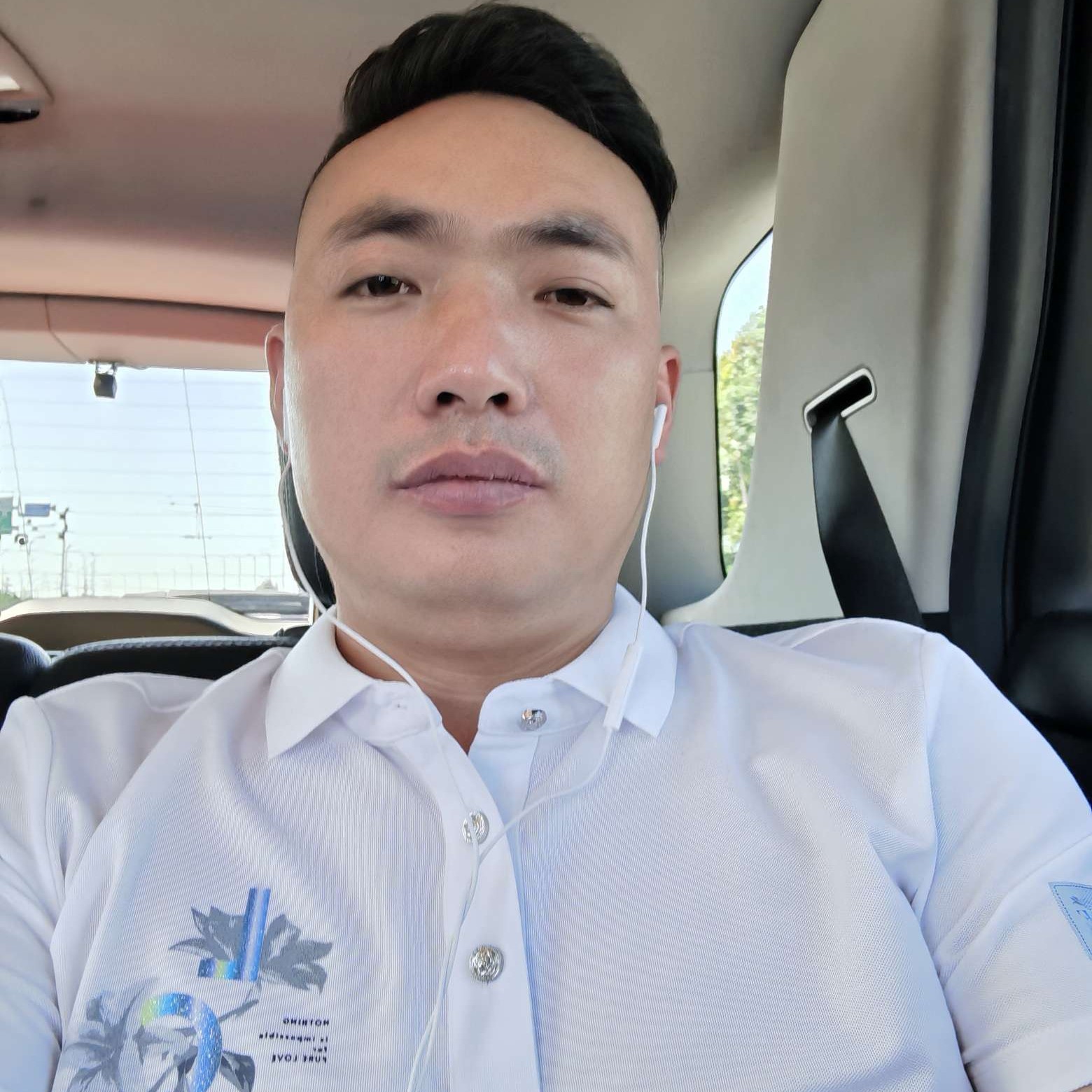 帽子凝眸贤惠的照片