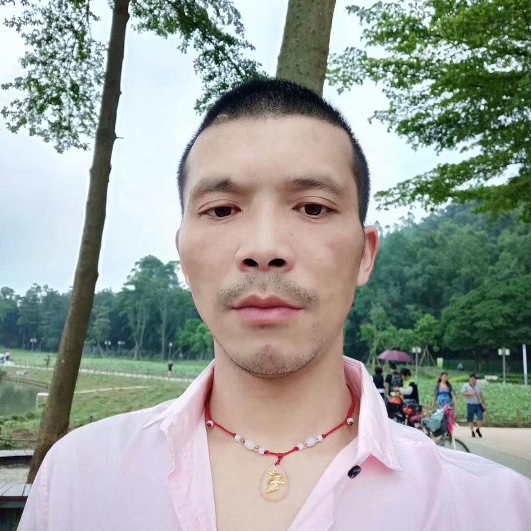 从容蹙眉矜柔的照片
