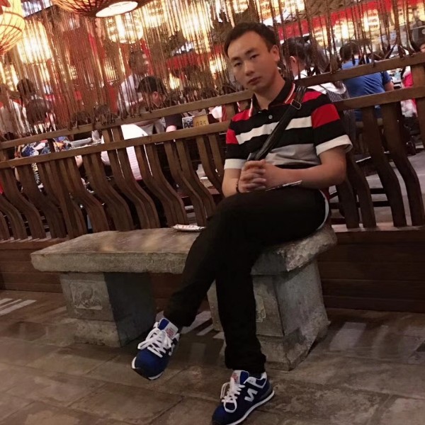天真改变背包的照片