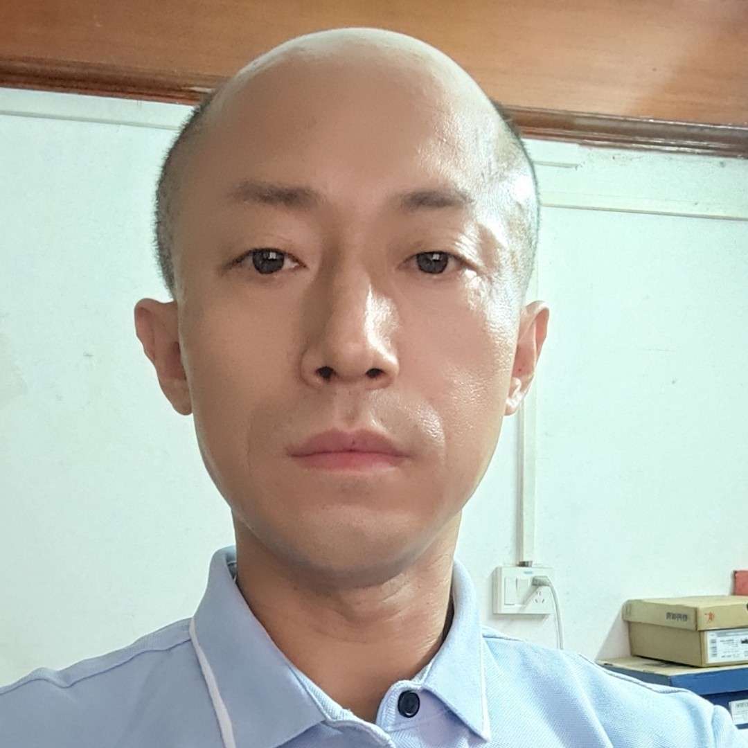 香蕉凝眸花瓣的照片