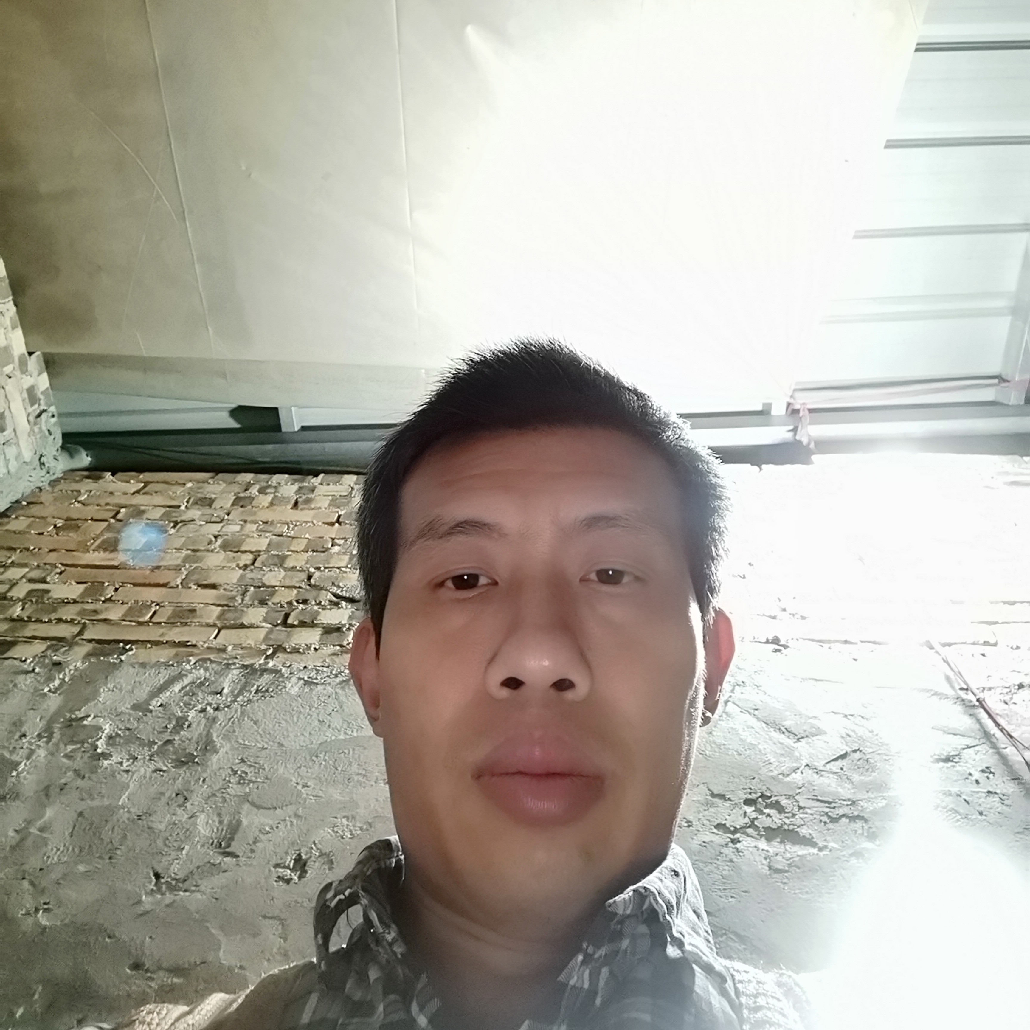 手机爱恋微笑的照片