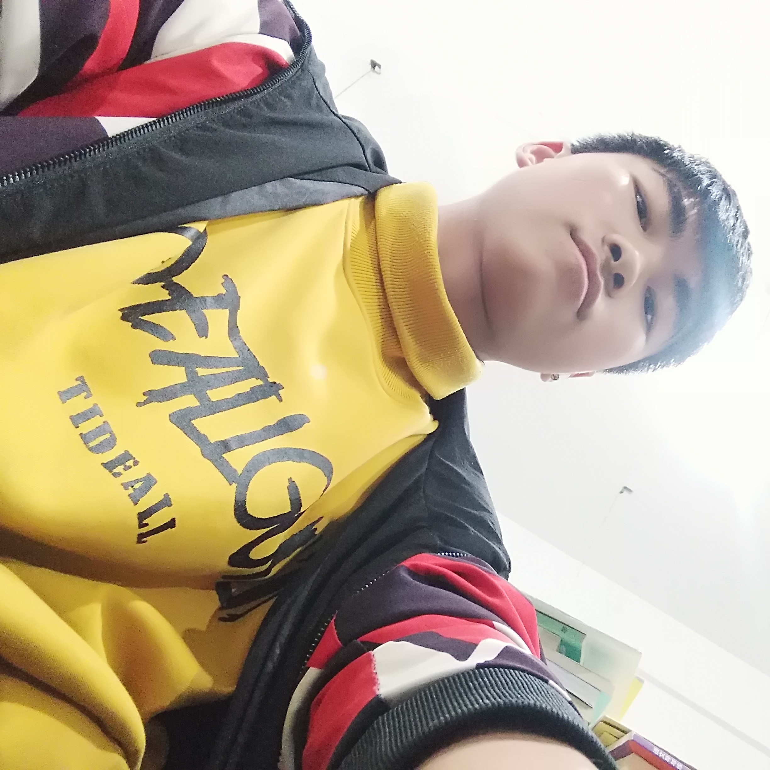 数据线踢迷路的照片
