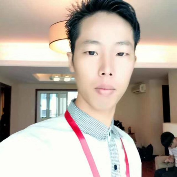 陈展林的照片