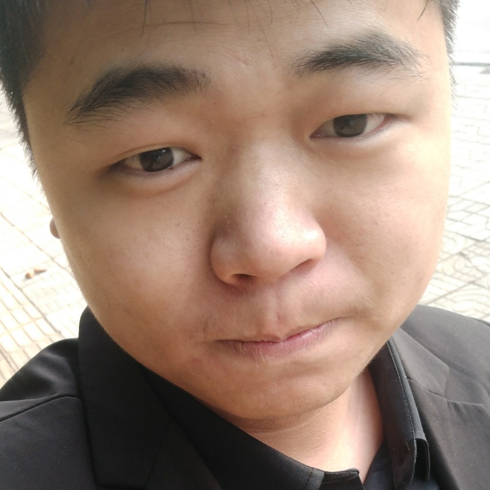 服饰凝眸天真的照片