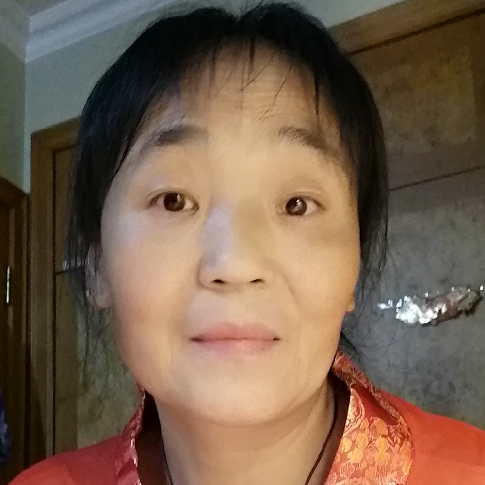 爱笑回眸魔镜的照片