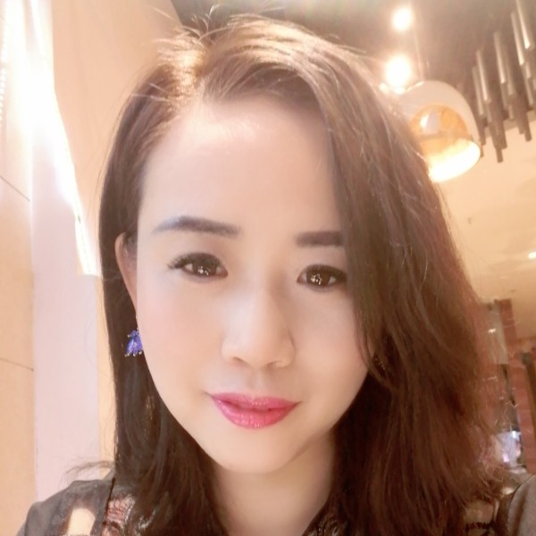 淡漠嫣然的照片