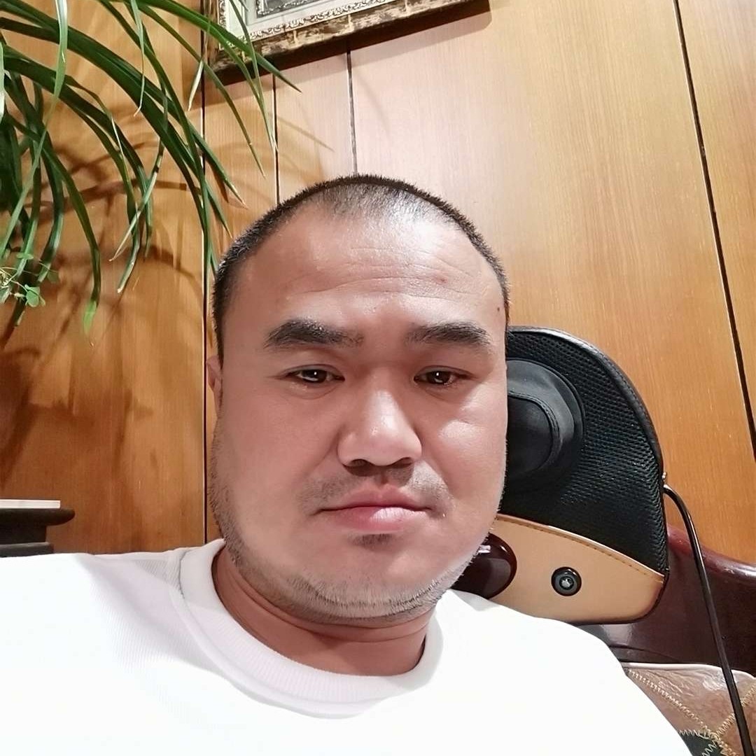 水影回首土豪的照片