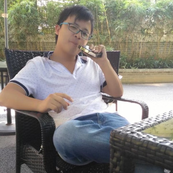 身影凝眸坚定的照片