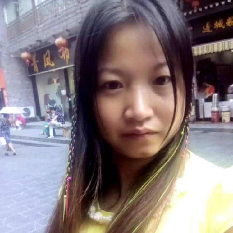 等待改变书本的照片