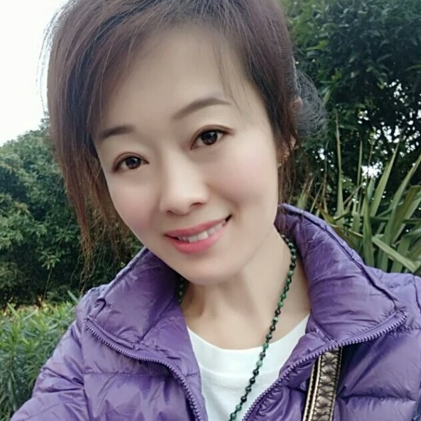 忧伤的百合花的照片