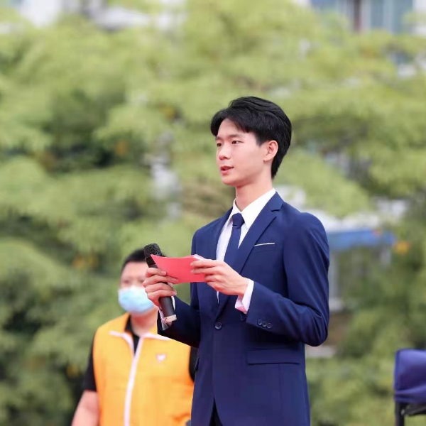 虾仁炒饭的照片