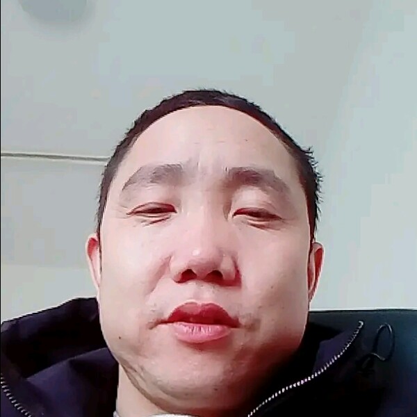 带着的照片