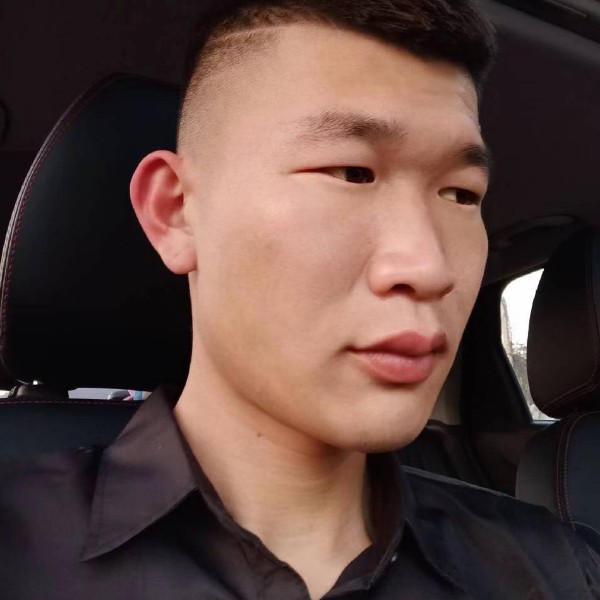愤怒爱尘宵的照片