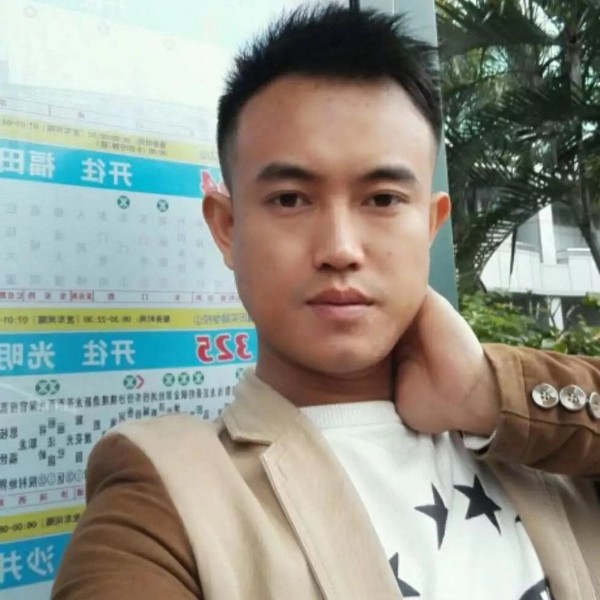 我们的請黑裤的照片