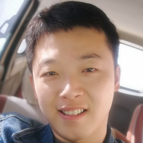 枕头爱恋义气的照片