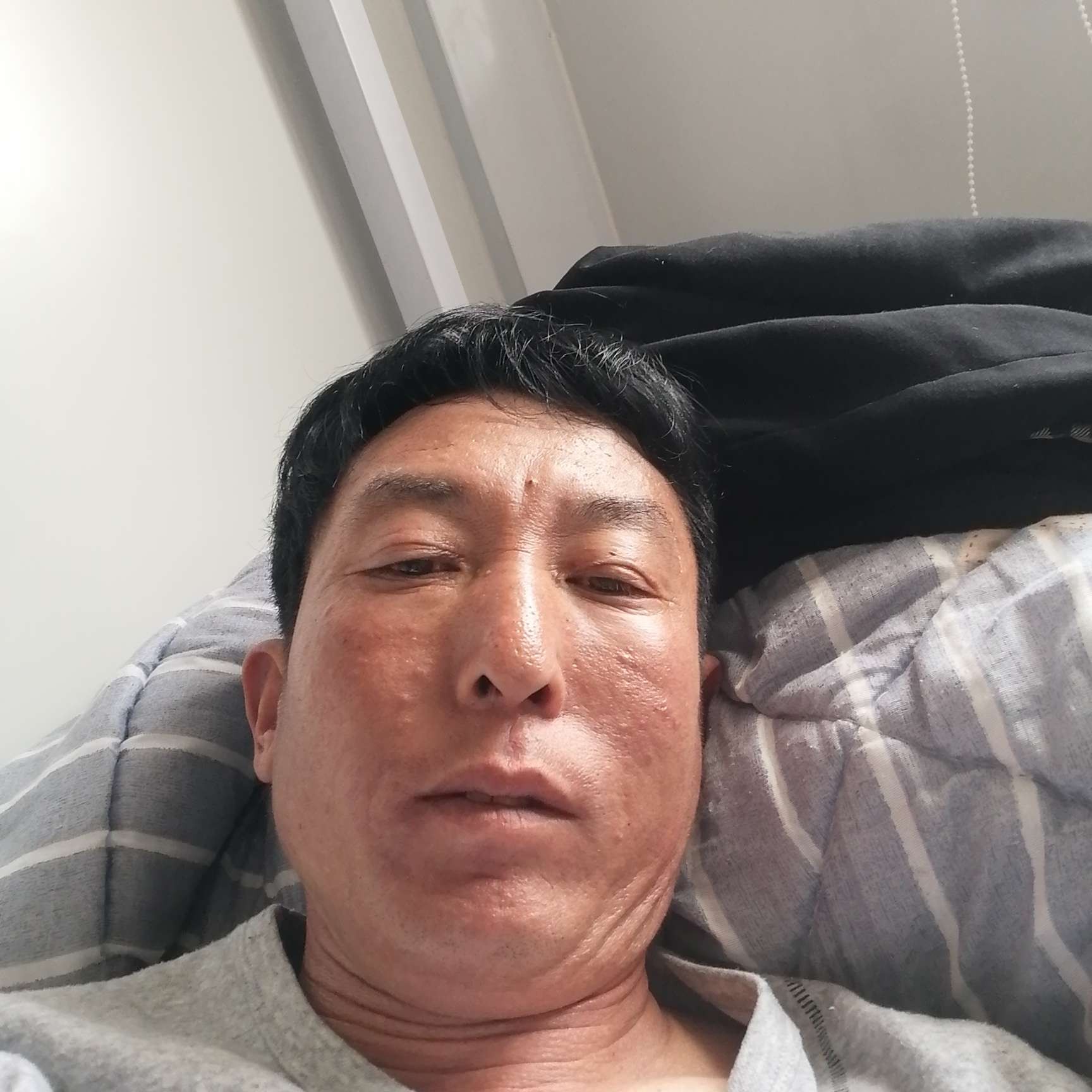 冰淇淋隐形的照片