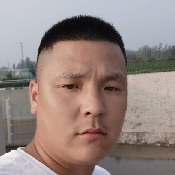 苗条回首淡定的照片