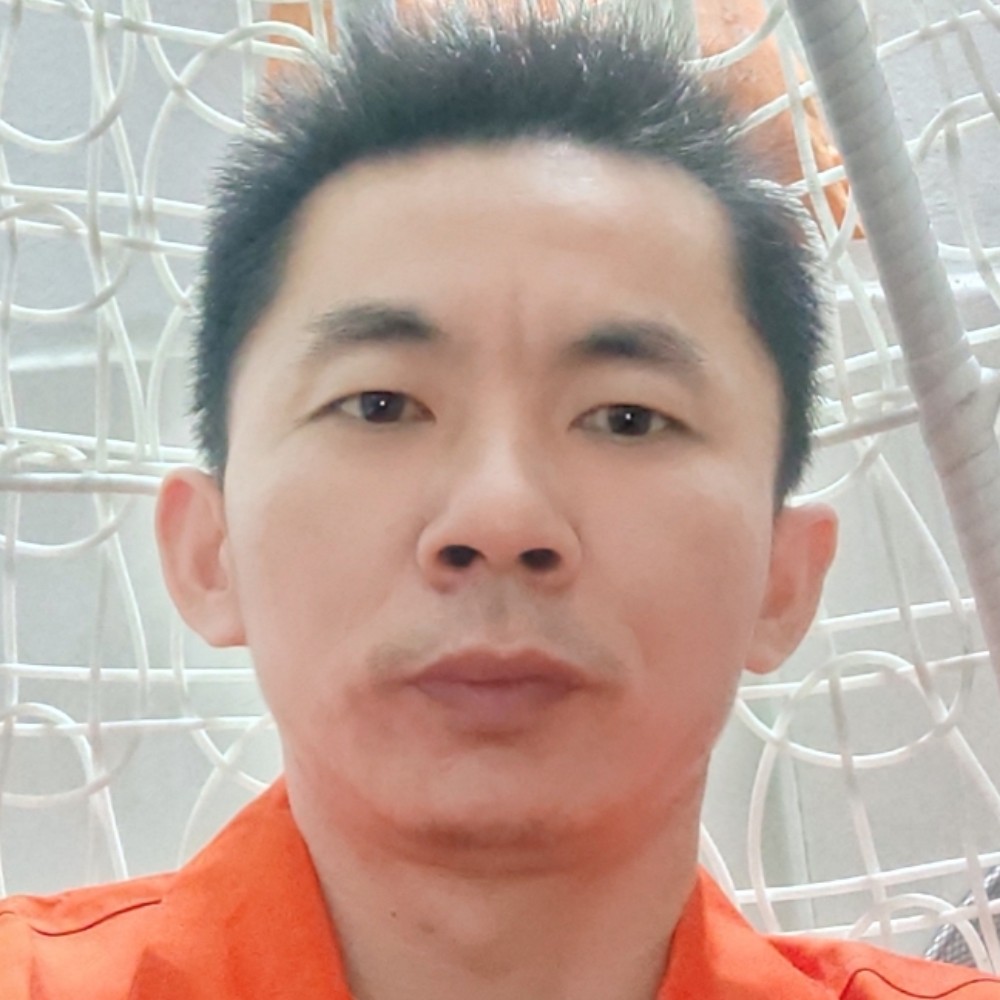 含蓄回眸自行车的照片