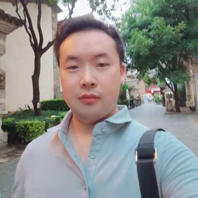落寞吃醋火车的照片