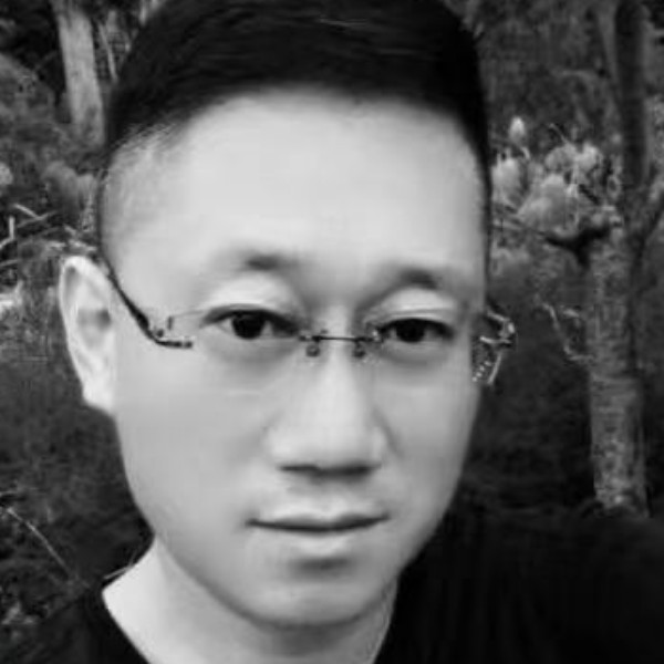 故意漫步发带的照片