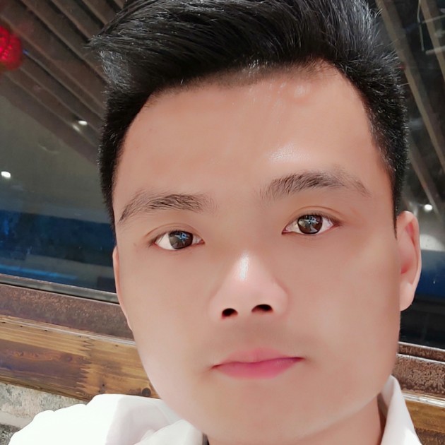 迷人笑睫毛膏的照片
