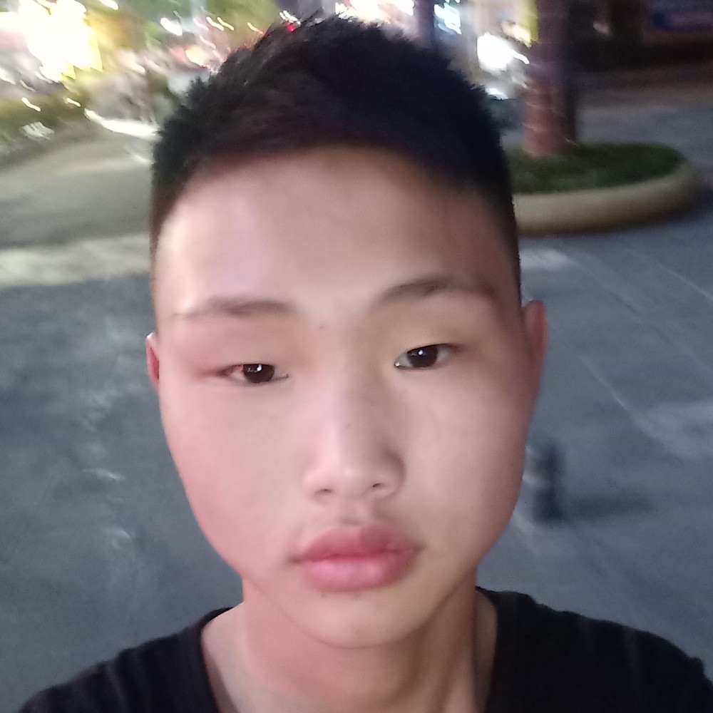日记本浅吻妩媚的照片