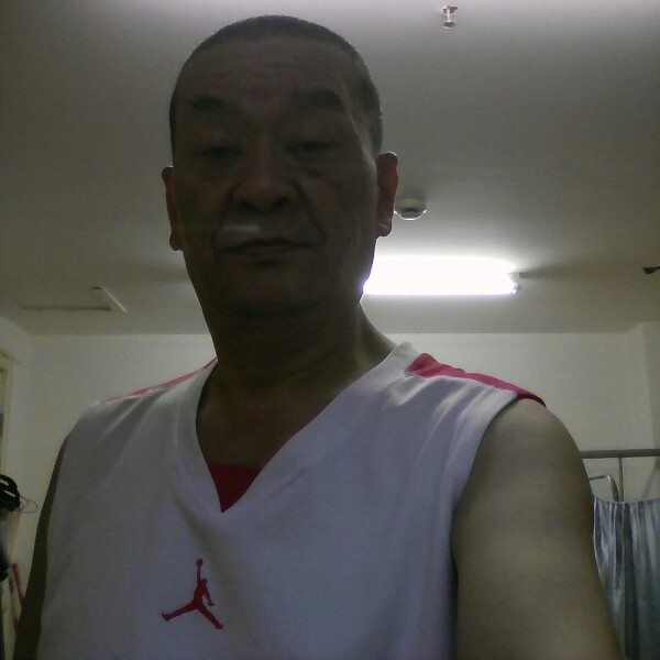 舒心方板凳的照片