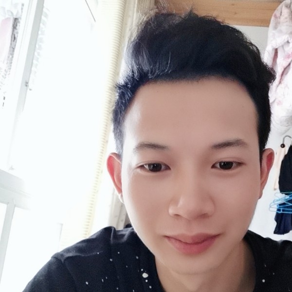 等待蹙眉忘忧的照片