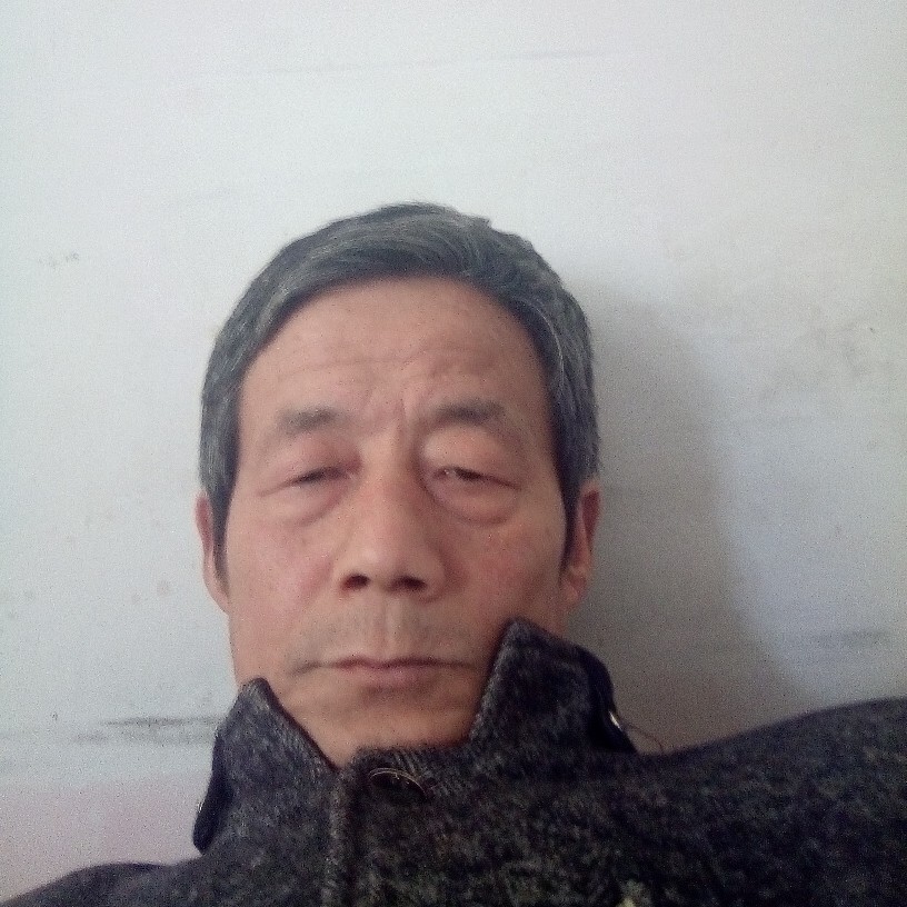 崖悔贪玩的照片