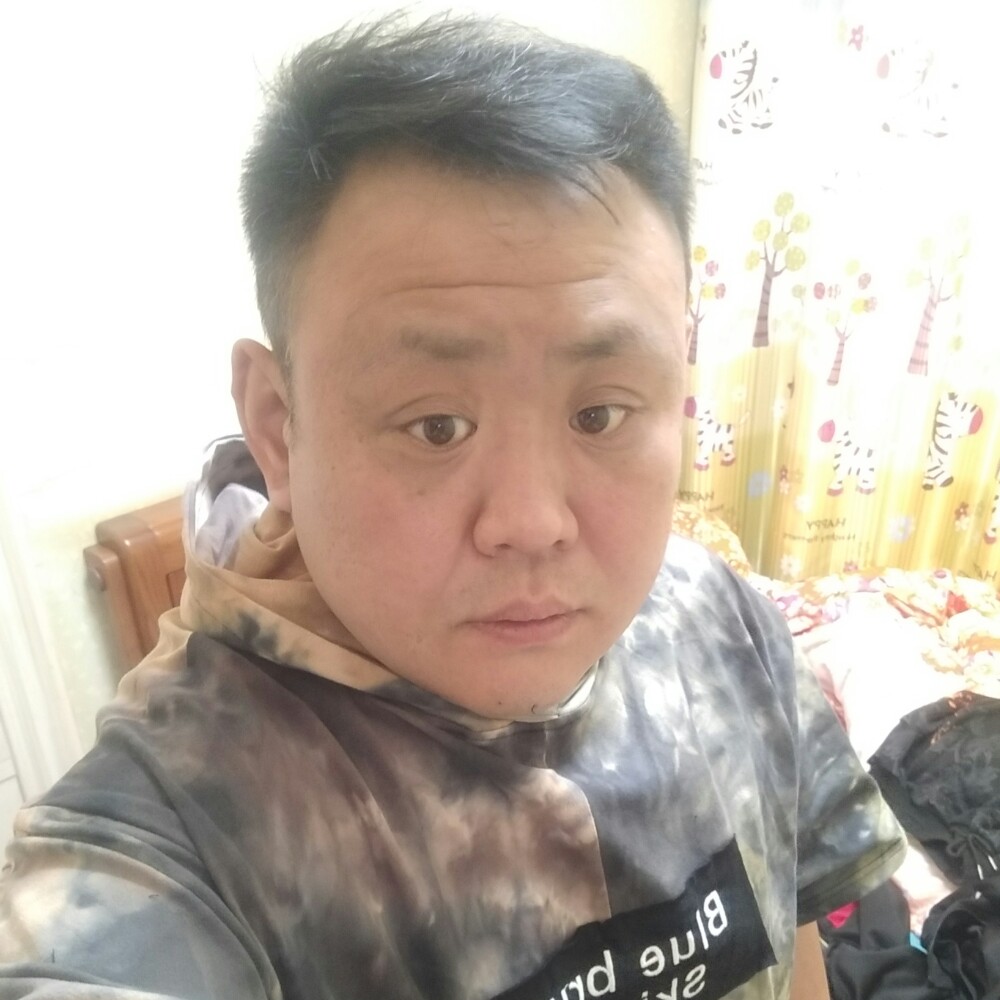 自行车等待诚心的照片