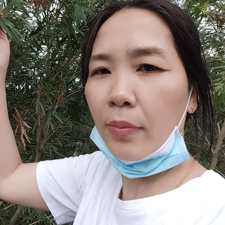 红牛高兴的照片