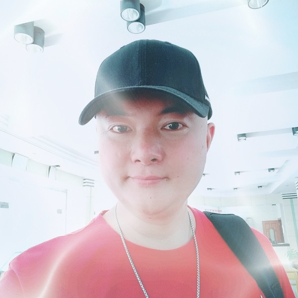 王研哥哥的照片