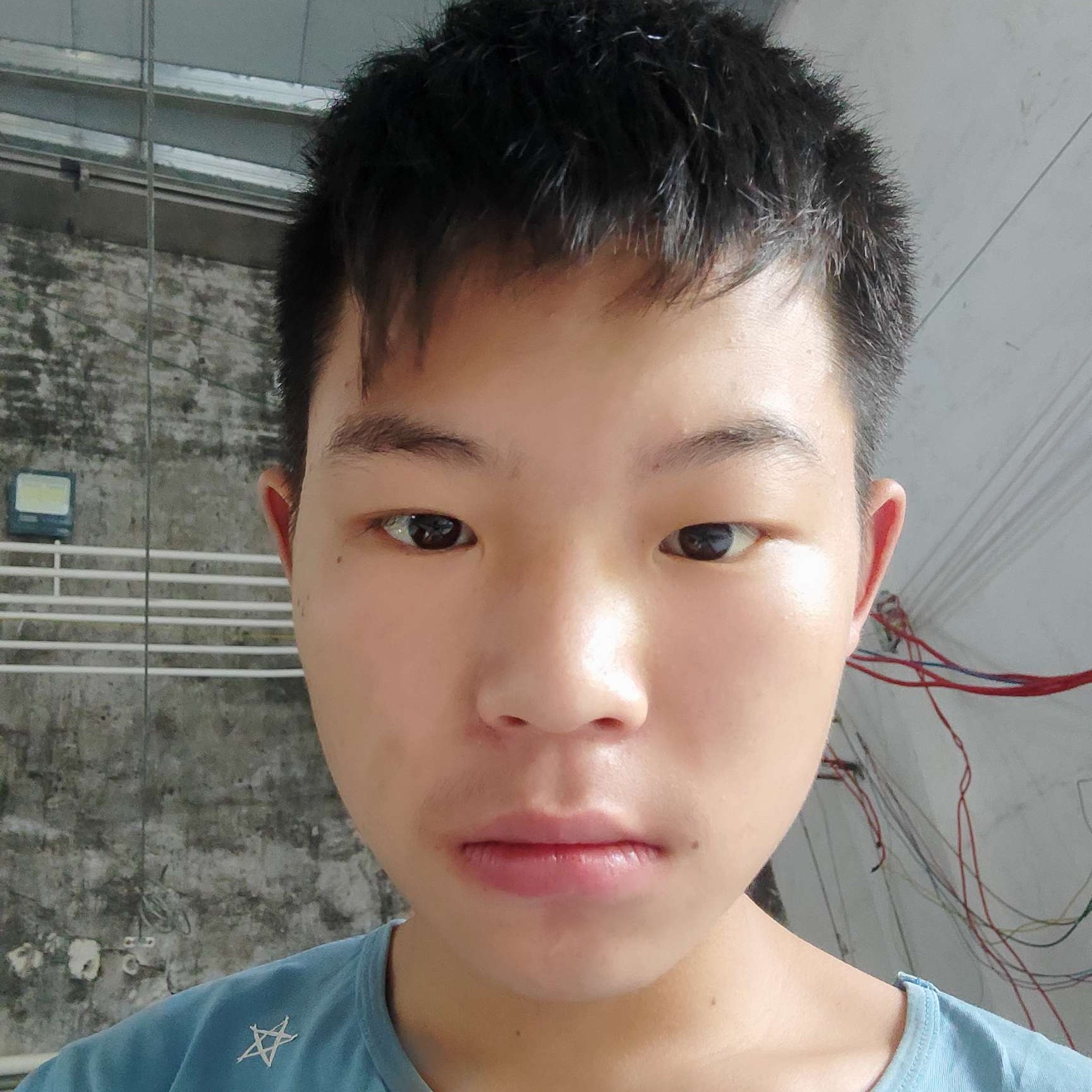 高文军小哥哥的照片