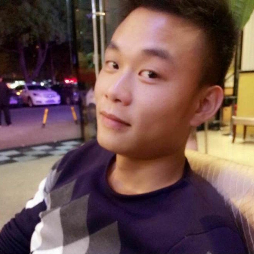 粗心浅吻长颈鹿的照片