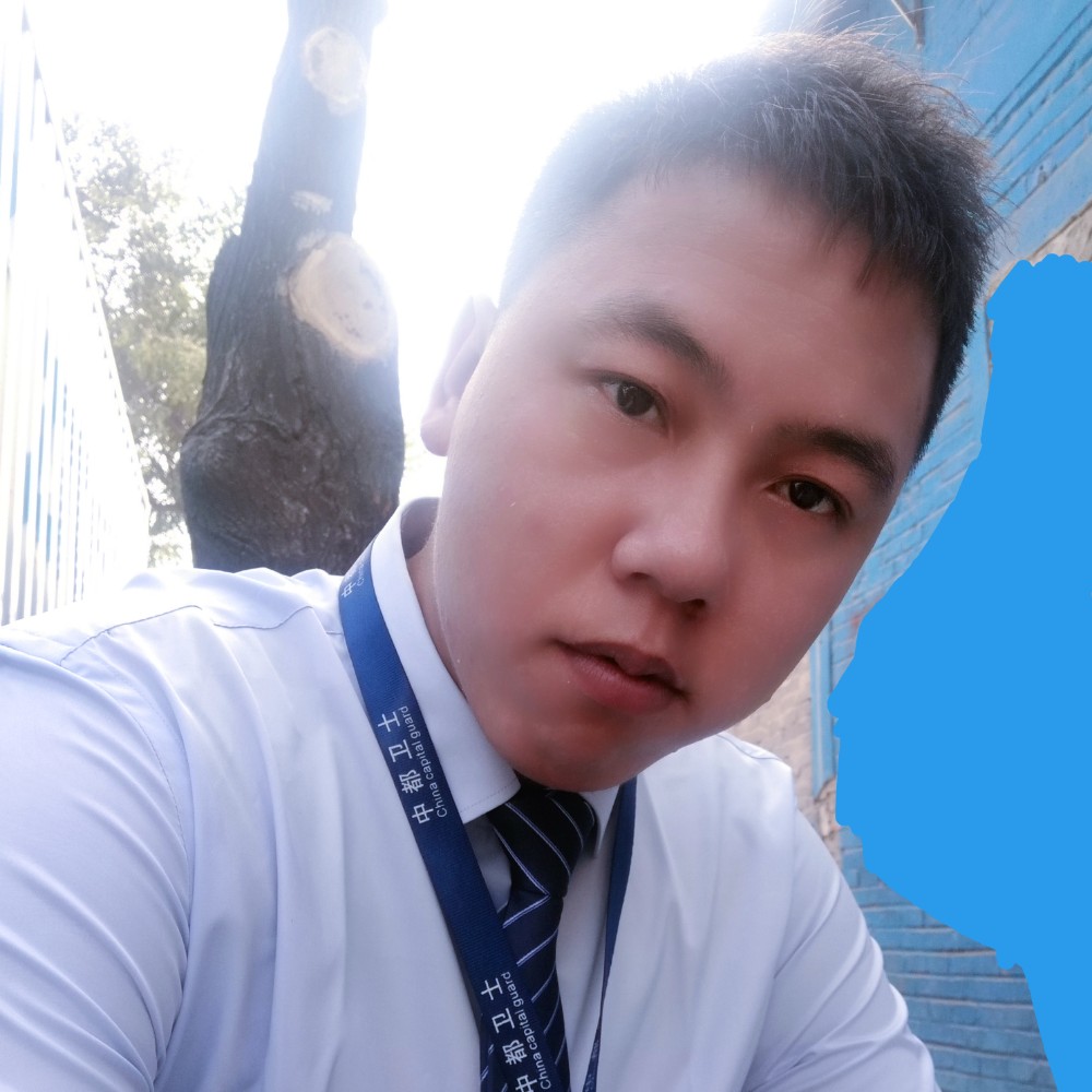 白狼王尤里的照片