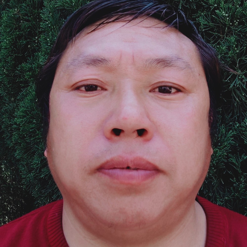 严金国的照片