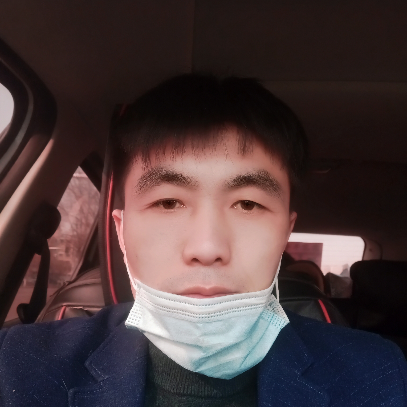 雨回首外向的照片