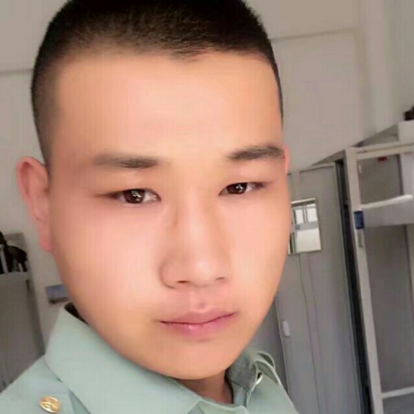 小宇很努力的照片