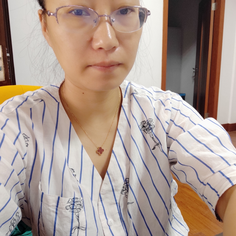 清曲笑温柔的照片