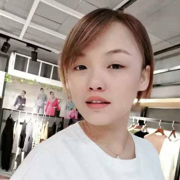 微笑现实的照片