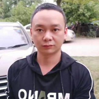 镜子倾心默默的照片