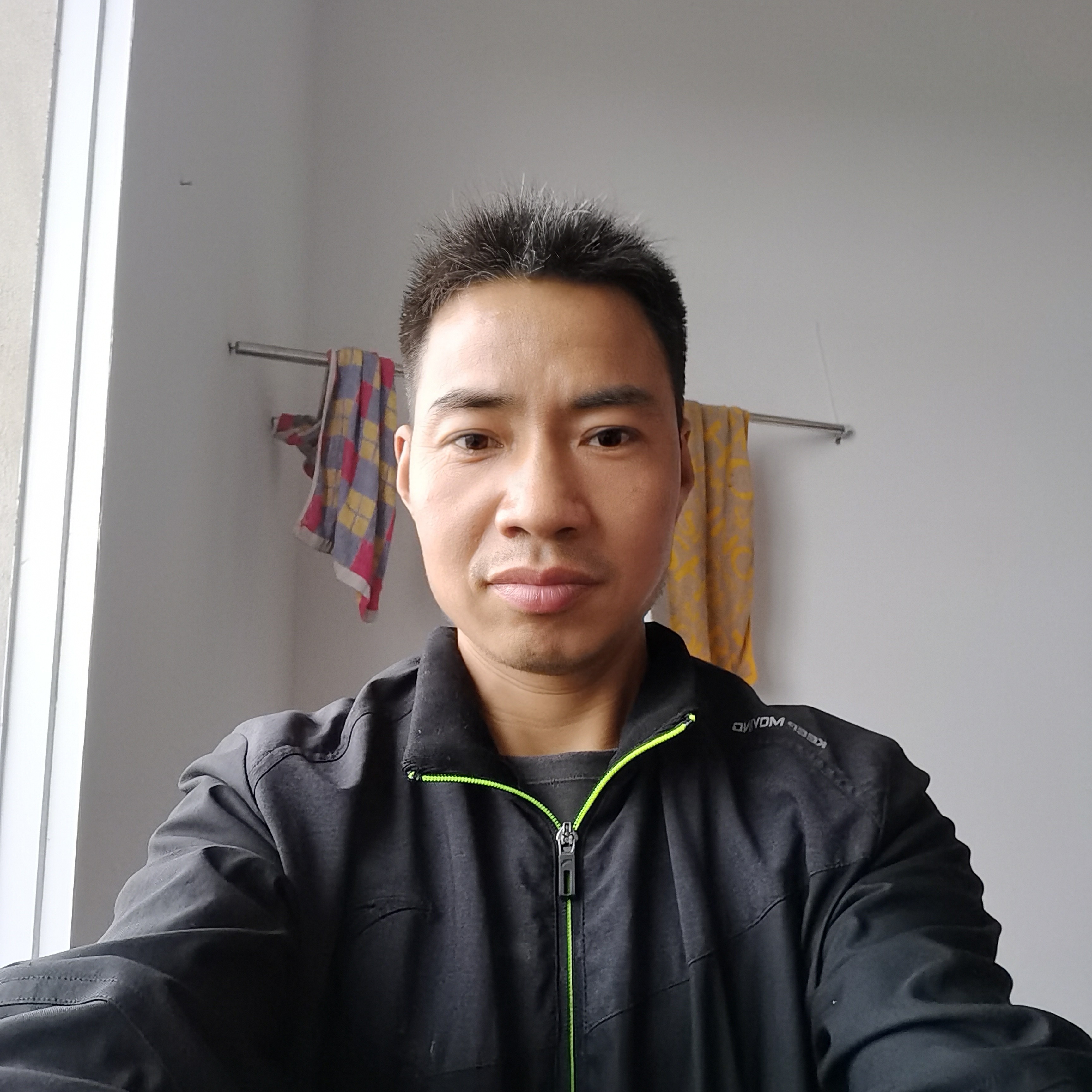 白昼浅吻魔幻的照片