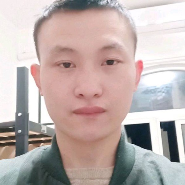 百合邂逅傻傻的照片