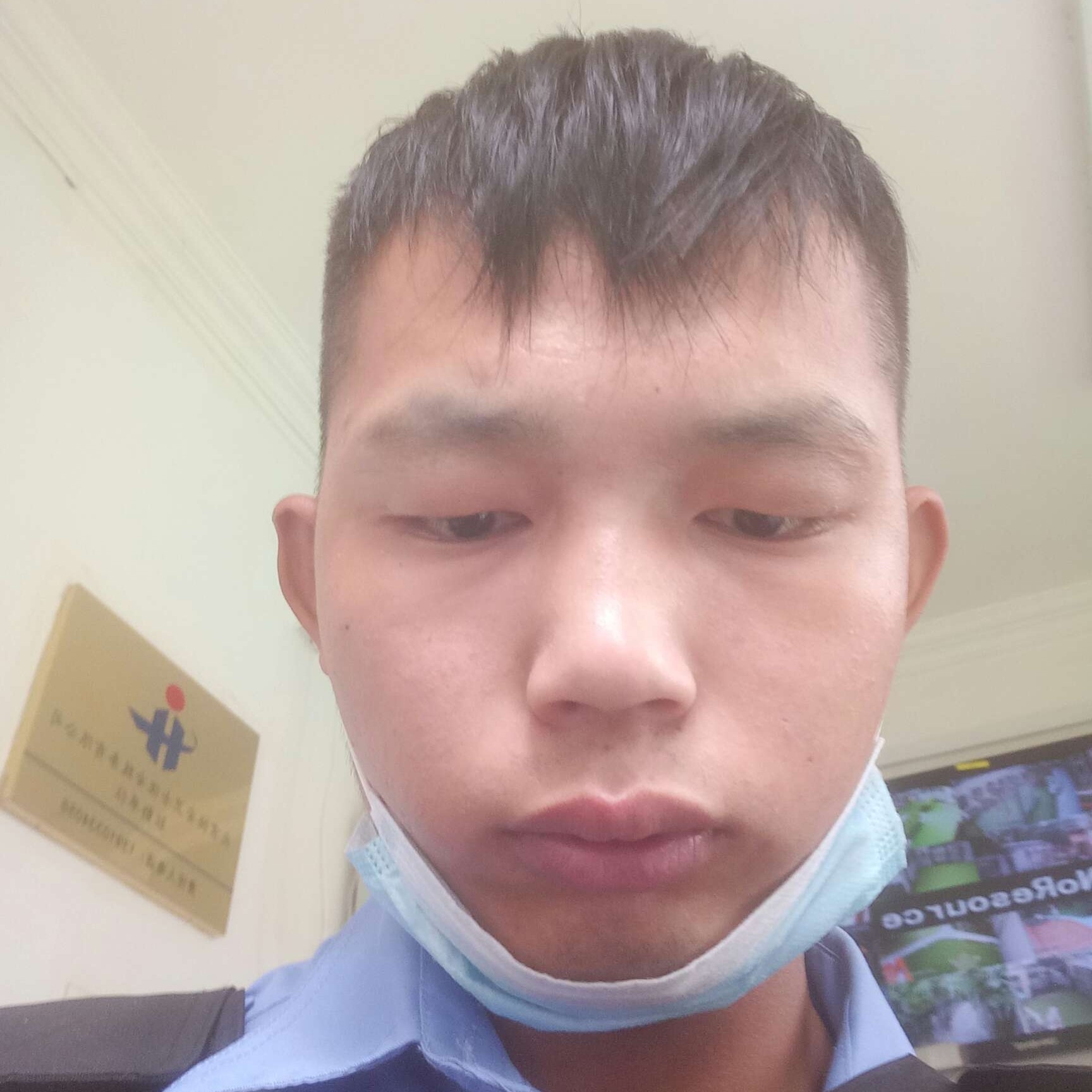 篮球回眸坚强的照片