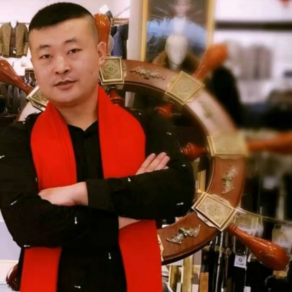 孤熊的照片