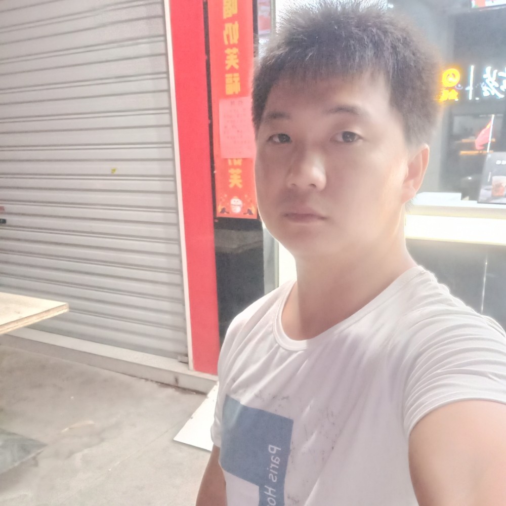 半 个 人的照片