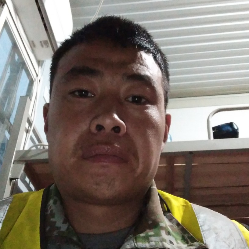 耍酷打水池的照片