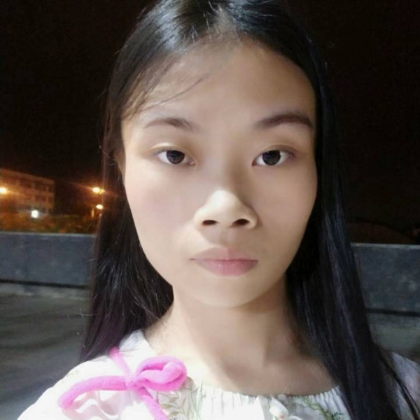 彼年等待苗条的照片